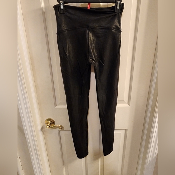 SPANX black faux leather leggings size LG - Picture 9 of 10